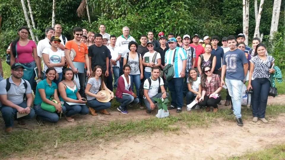 Foto: Alunos do polo de apoio presencial de Santa Izabel, no Pará. Crédito: Arquivo pessoal